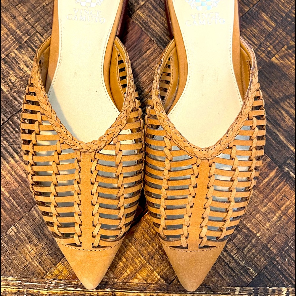 Vince Camuto Suede cut-out slides. Size 8M.